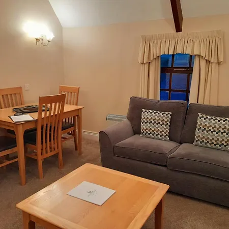 Rutland Hall Lakeside Lodges Oakham Chambre photo