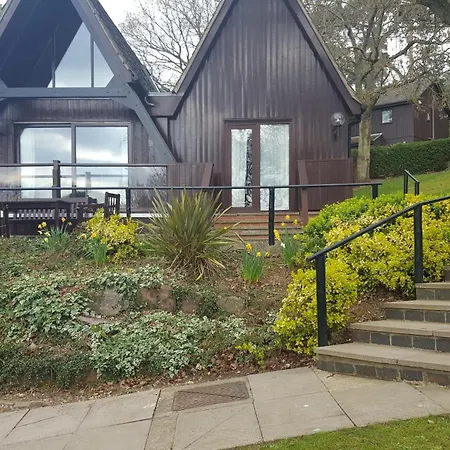 Rutland Hall Lakeside Lodges Oakham Extérieur photo