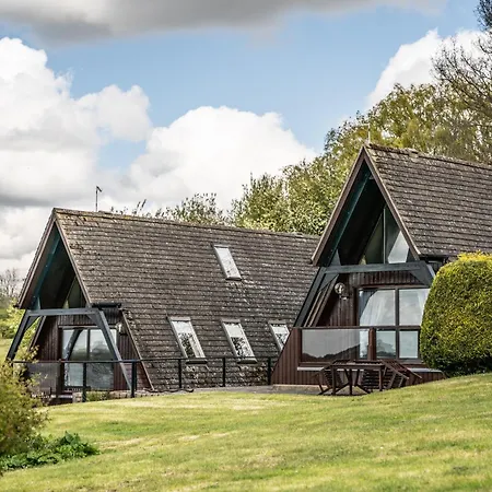 Rutland Hall Lakeside Lodges Oakham Extérieur photo