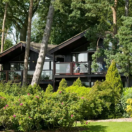 Rutland Hall Lakeside Lodges Oakham Extérieur photo