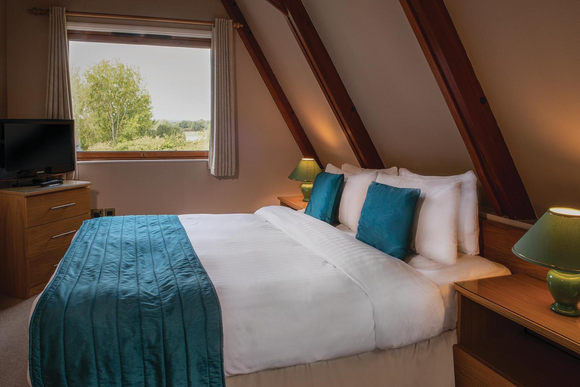Rutland Hall Lakeside Lodge *