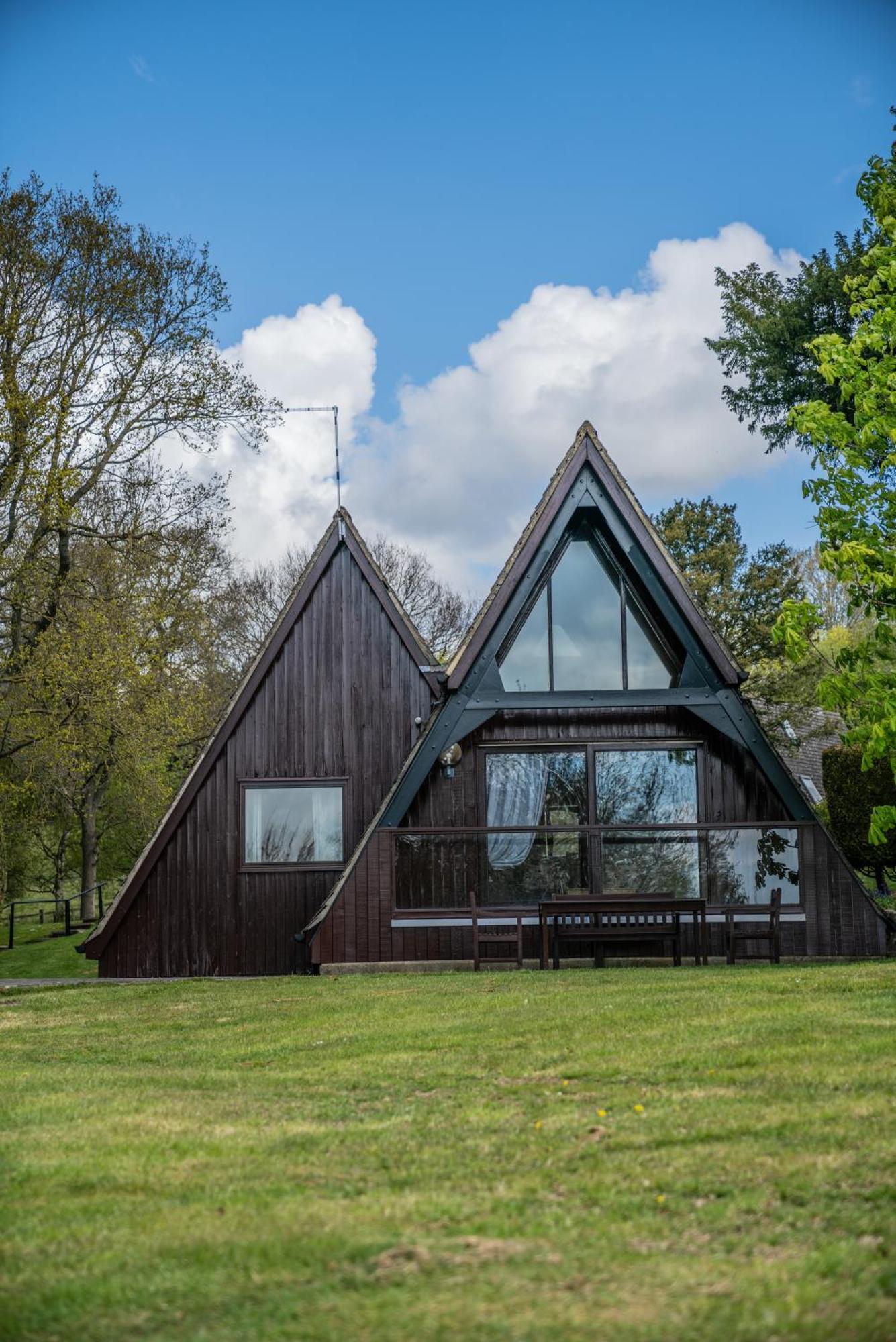 Rutland Hall Lakeside Lodge *